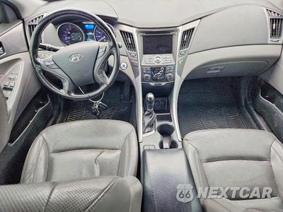 Zdjęcie 8 z 12 samochodu: 2014 HYUNDAI SONATA HYBRID VIN:KMHEC4A49EA113044 - miniatura