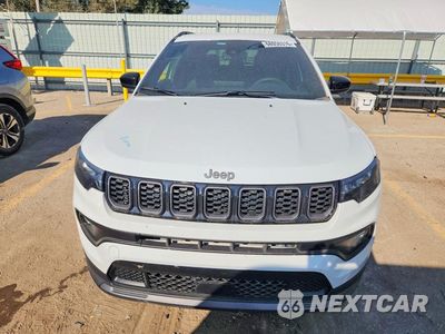 Piąte zdjęcie samochodu w środku: 2025 JEEP COMPASS LATITUDE VIN:3C4NJDBN2ST553354 - miniatura
