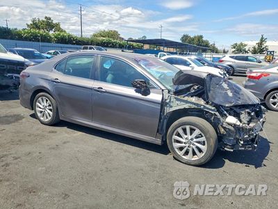 Czwarte zdjęcie samochodu z boku: 2023 TOYOTA CAMRY LE VIN:4T1C11AK8PU814752 - miniatura