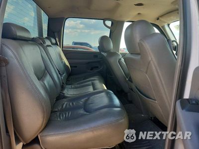 Zdjęcie 10 z 12 samochodu: 2005 CHEVROLET SILVERADO K2500 HEAVY DUTY VIN:1GCHK232X5F843116 - miniatura