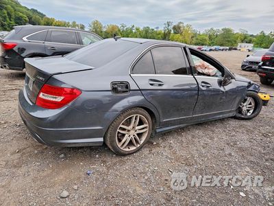 Trzecie zdjęcie samochodu z tyłu: 2013 MERCEDES-BENZ C 300 4MATIC VIN:WDDGF8AB8DR242439 - miniatura