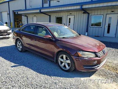 Czwarte zdjęcie samochodu z boku: 2012 VOLKSWAGEN PASSAT SE VIN:1VWBH7A38CC067836 - miniatura