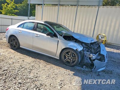 Czwarte zdjęcie samochodu z boku: 2021 MERCEDES-BENZ A 220 4MATIC VIN:W1K3G4FBXMJ272618 - miniatura