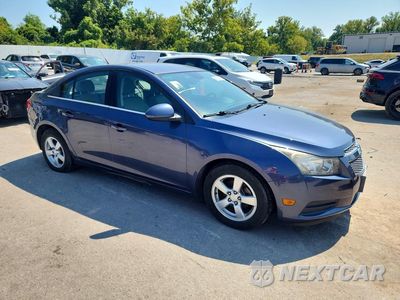 Czwarte zdjęcie samochodu z boku: 2014 CHEVROLET CRUZE LT VIN:1G1PC5SB3E7465381 - miniatura