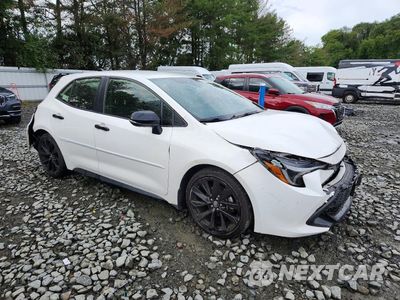 Czwarte zdjęcie samochodu z boku: 2022 TOYOTA COROLLA HATCHBACK SE NIGHTSHADE EDITION VIN:4T3RWRFV4NU055762 - miniatura