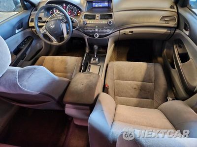 Zdjęcie 8 z 12 samochodu: 2010 HONDA ACCORD LX VIN:1HGCP2F33AA187138 - miniatura