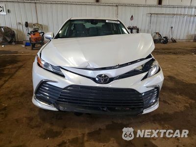 Piąte zdjęcie samochodu w środku: 2022 TOYOTA CAMRY XLE VIN:4T1F11BK4NU063562 - miniatura