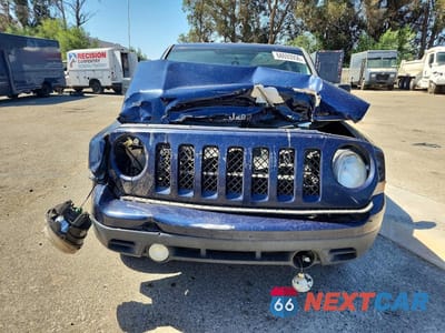 Piąte zdjęcie samochodu w środku: 2013 JEEP PATRIOT SPORT VIN:1C4NJPBB6DD251341 - miniatura
