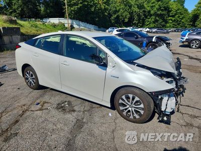 Czwarte zdjęcie samochodu z boku: 2022 TOYOTA PRIUS LE AWD-E VIN:JTDL9MFU0N3035437 - miniatura