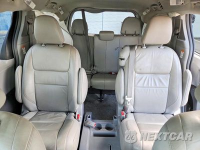 Zdjęcie 10 z 14 samochodu: 2019 TOYOTA SIENNA XLE 8-PASSENGER VIN:5TDYZ3DC2KS011354 - miniatura