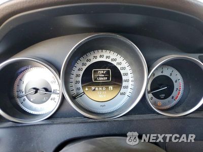 Zdjęcie 9 z 12 samochodu: 2012 MERCEDES-BENZ C 250 VIN:WDDGF4HB3CA671080 - miniatura
