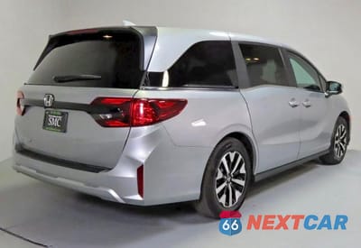 Trzecie zdjęcie samochodu z tyłu: 2025 HONDA ODYSSEY EXL VIN:5FNRL6H61SB088619 - miniatura