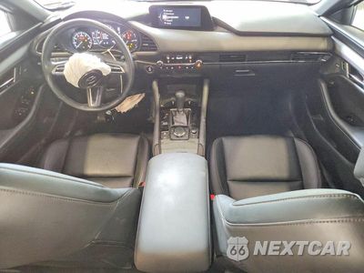 Zdjęcie 8 z 12 samochodu: 2021 MAZDA 3 VIN:JM1BPBJY8M1335351 - miniatura
