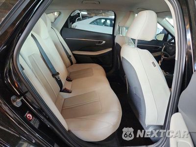 Zdjęcie 10 z 13 samochodu: 2023 HYUNDAI SONATA HYBRID SEL VIN:KMHL34JJXPA074707 - miniatura