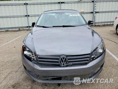 Piąte zdjęcie samochodu w środku: 2013 VOLKSWAGEN PASSAT SE VIN:1VWBH7A38DC066154 - miniatura