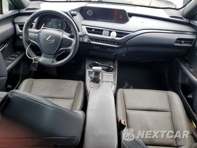 Zdjęcie 8 z 12 samochodu: 2020 LEXUS UX 200 VIN:JTHP3JBH5L2022842 - miniatura
