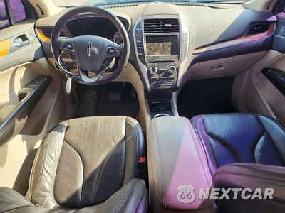 Zdjęcie 8 z 13 samochodu: 2019 LINCOLN MKC SELECT VIN:5LMCJ2D92KUL42715 - miniatura