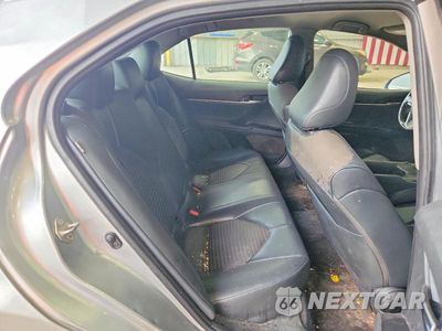 Zdjęcie 10 z 12 samochodu: 2019 TOYOTA CAMRY L VIN:4T1B11HK8KU798093 - miniatura