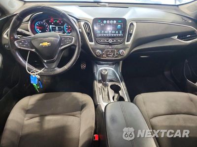 Zdjęcie 8 z 12 samochodu: 2016 CHEVROLET MALIBU LT VIN:1G1ZE5ST0GF333523 - miniatura