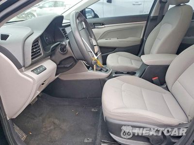 Zdjęcie 7 z 12 samochodu: 2019 HYUNDAI ELANTRA SEL VIN:5NPD84LF0KH432238 - miniatura