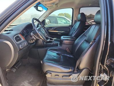 Zdjęcie 7 z 13 samochodu: 2008 GMC YUKON VIN:1GKFK13098R197347 - miniatura