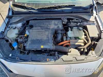Zdjęcie 11 z 12 samochodu: 2017 HYUNDAI IONIQ LIMITED VIN:KMHC85LC5HU021032 - miniatura