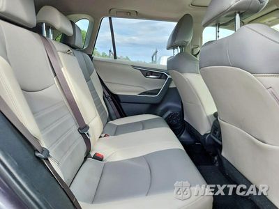 Zdjęcie 10 z 12 samochodu: 2019 TOYOTA RAV4 XLE PREMIUM VIN:JTMC1RFV1KD008346 - miniatura
