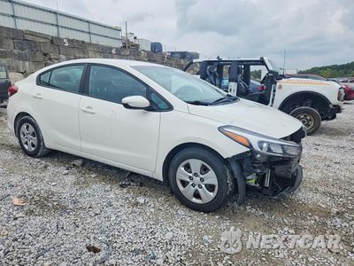 Czwarte zdjęcie samochodu z boku: 2018 KIA FORTE LX VIN:3KPFK4A72JE195163 - miniatura