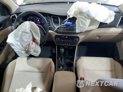 Zdjęcie 8 z 14 samochodu: 2016 HYUNDAI TUCSON SE VIN:KM8J33A48GU194886 - miniatura