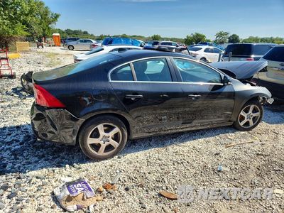 Trzecie zdjęcie samochodu z tyłu: 2013 VOLVO S60 T5 VIN:YV1612FH3D2229194 - miniatura