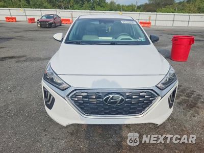Piąte zdjęcie samochodu w środku: 2020 HYUNDAI IONIQ SE VIN:KMHC65LD0LU217919 - miniatura