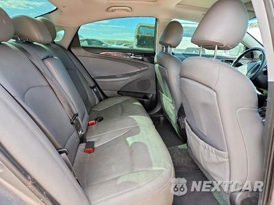 Zdjęcie 10 z 12 samochodu: 2013 HYUNDAI SONATA LIMITED VIN:5NPEC4AC9DH636731 - miniatura