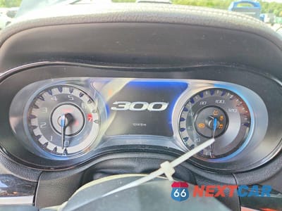 Zdjęcie 9 z 12 samochodu: 2019 CHRYSLER 300 S VIN:2C3CCABG6KH548432 - miniatura