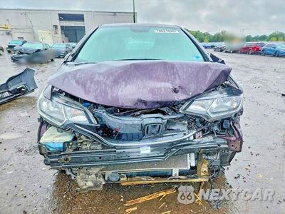 Piąte zdjęcie samochodu w środku: 2017 HONDA FIT EX VIN:3HGGK5H82HM702671 - miniatura