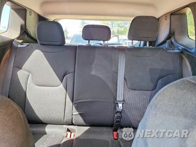 Zdjęcie 10 z 14 samochodu: 2016 JEEP RENEGADE SPORT VIN:ZACCJBAT2GPD60289 - miniatura