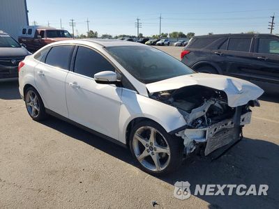 Czwarte zdjęcie samochodu z boku: 2013 FORD FOCUS TITANIUM VIN:1FADP3J26DL210546 - miniatura
