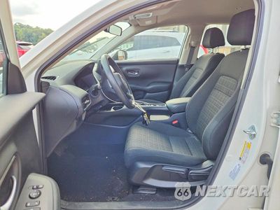 Zdjęcie 7 z 14 samochodu: 2024 HONDA HR-V LX VIN:3CZRZ2H32RM719181 - miniatura