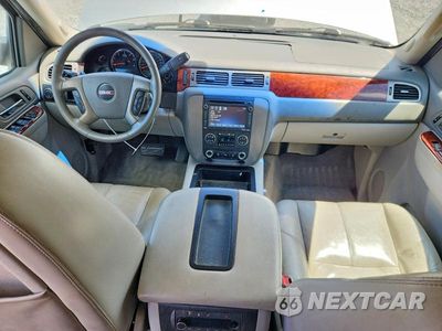 Zdjęcie 8 z 14 samochodu: 2013 GMC YUKON XL SLT 1500 VIN:1GKS1KE09DR357242 - miniatura