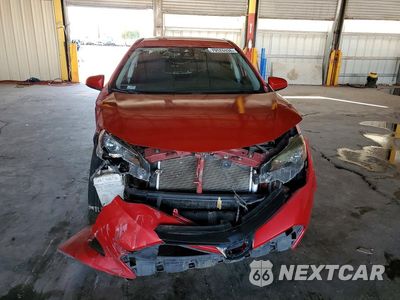 Piąte zdjęcie samochodu w środku: 2018 TOYOTA COROLLA LE VIN:5YFBURHE3JP844624 - miniatura