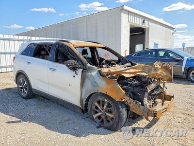 Czwarte zdjęcie samochodu z boku: 2019 KIA SORENTO EX V6 VIN:5XYPH4A53KG527097 - miniatura