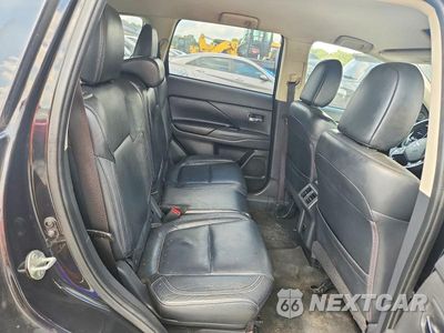 Zdjęcie 10 z 12 samochodu: 2020 MITSUBISHI OUTLANDER SE VIN:JA4AD3A32LZ030517 - miniatura