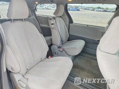Zdjęcie 11 z 13 samochodu: 2013 TOYOTA SIENNA LE VIN:5TDKK3DC3DS352551 - miniatura