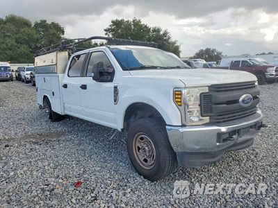Czwarte zdjęcie samochodu z boku: 2019 FORD F350 SUPER DUTY VIN:1FT8W3BT8KED41128 - miniatura