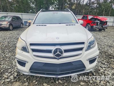 Piąte zdjęcie samochodu w środku: 2015 MERCEDES-BENZ GL 550 4MATIC VIN:4JGDF7DEXFA564669 - miniatura