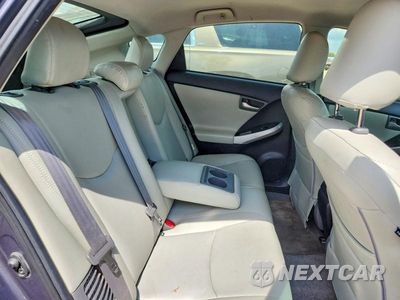 Zdjęcie 10 z 12 samochodu: 2013 TOYOTA PRIUS TWO VIN:JTDKN3DU4D1634212 - miniatura
