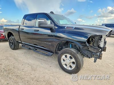 Czwarte zdjęcie samochodu z boku: 2025 RAM 2500 BIG HORN VIN:3C6UR5DJ9SG522459 - miniatura