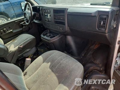 Zdjęcie 8 z 13 samochodu: 2010 CHEVROLET EXPRESS 3500 REFRIGERATED DELIVERY VAN VIN:1GC2GUAG9A1182574 - miniatura