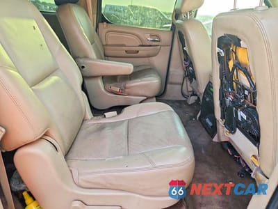 Zdjęcie 11 z 13 samochodu: 2010 CADILLAC ESCALADE ESV LUXURY VIN:1GYUKHEF8AR138349 - miniatura