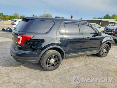 Trzecie zdjęcie samochodu z tyłu: 2018 FORD EXPLORER POLICE INTERCEPTOR VIN:1FM5K8AT2JGB68167 - miniatura