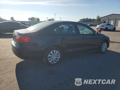 Trzecie zdjęcie samochodu z tyłu: 2012 VOLKSWAGEN JETTA BASE VIN:3VW2K7AJ0CM398845 - miniatura